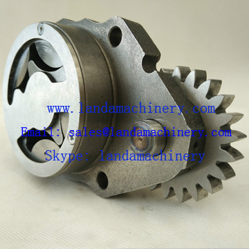 Komatsu PC200-8 Excavator 6D107 Engine oil pump replacement